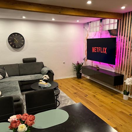 Best Central Apartment - Am Marktplatz - Up To 5 - Next To Frankfurt And Hanau - Coffee And Snacks - Netflix, Prime, Disney Nidderau Ngoại thất bức ảnh