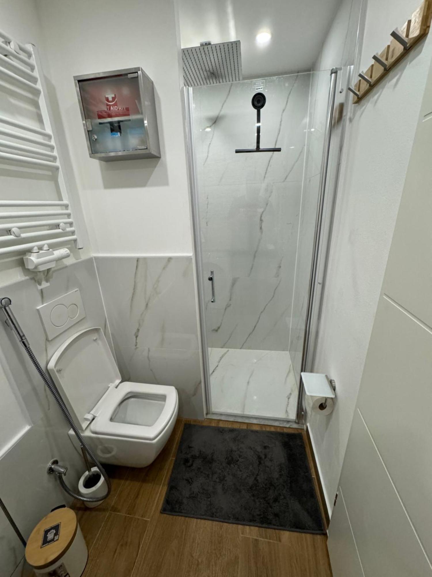Best Central Apartment - Am Marktplatz - Up To 5 - Next To Frankfurt And Hanau - Coffee And Snacks - Netflix, Prime, Disney Nidderau Ngoại thất bức ảnh