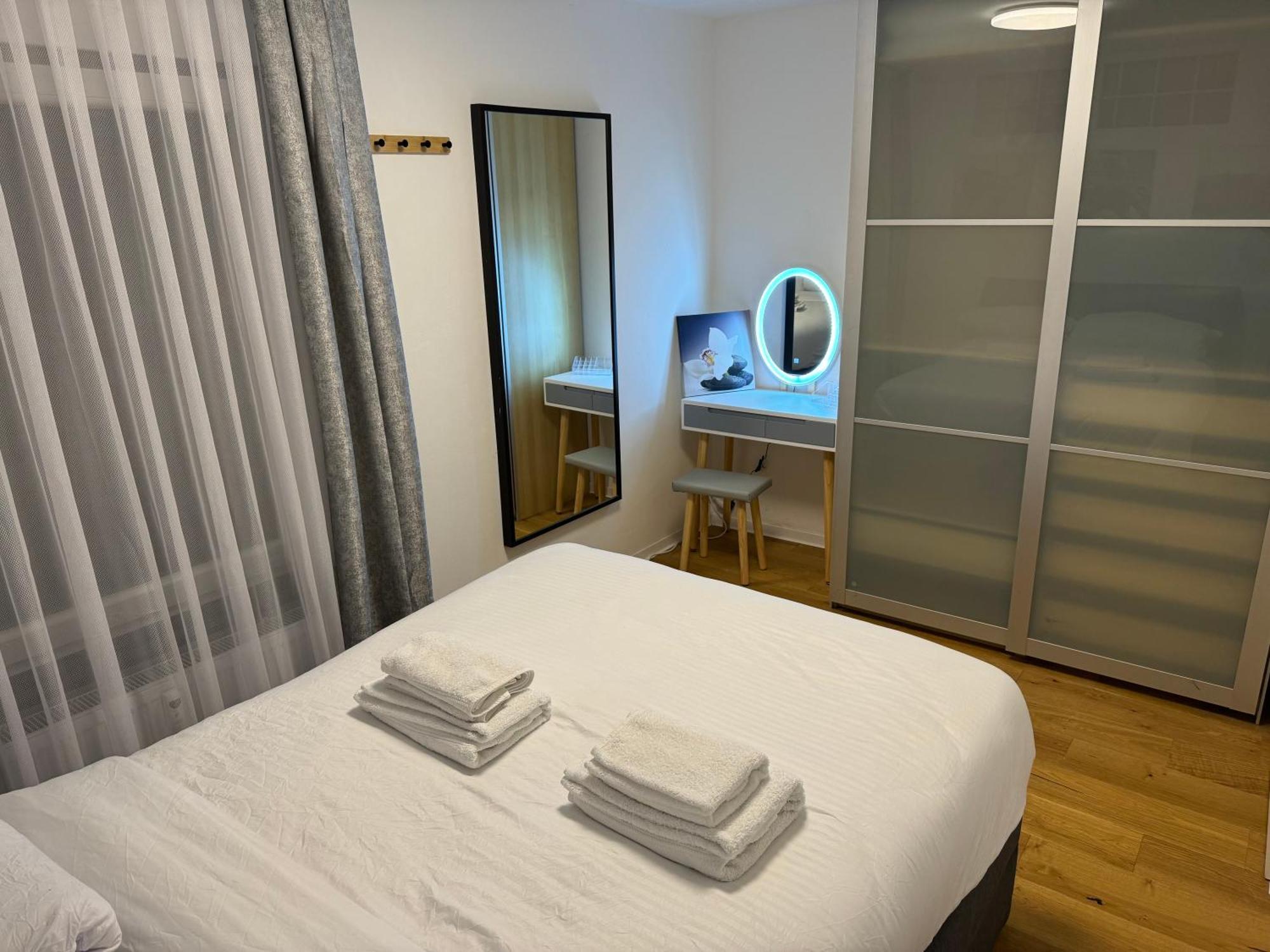 Best Central Apartment - Am Marktplatz - Up To 5 - Next To Frankfurt And Hanau - Coffee And Snacks - Netflix, Prime, Disney Nidderau Ngoại thất bức ảnh